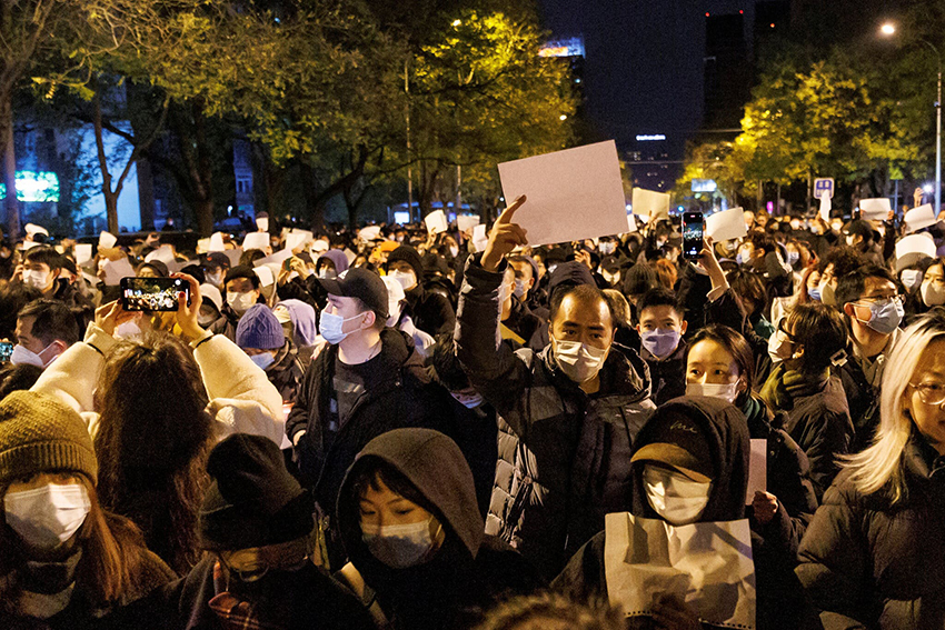 China: Manifestações contra a rígida política de confinamento começam a fazer efeito