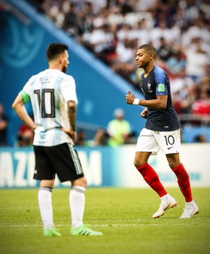 No próximo domingo, o mundo terá um novo tricampeão de futebol