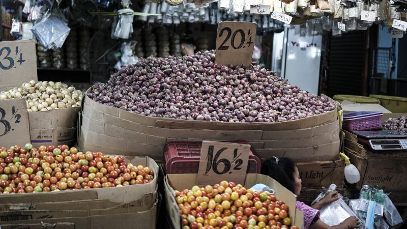 Nas Filipinas, preço da cebola está mais alto do que carne bovina