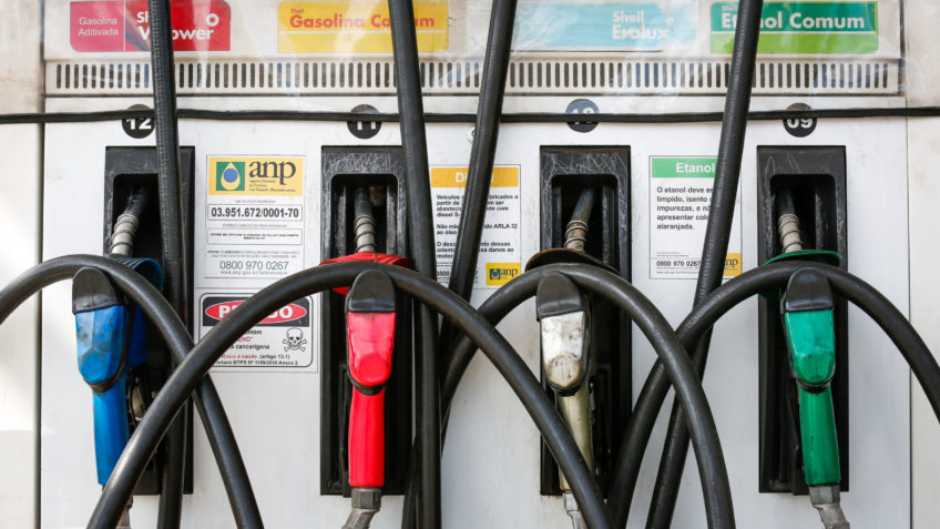 Isenção da gasolina só até fevereiro; decisão definitiva depende da Petrobras