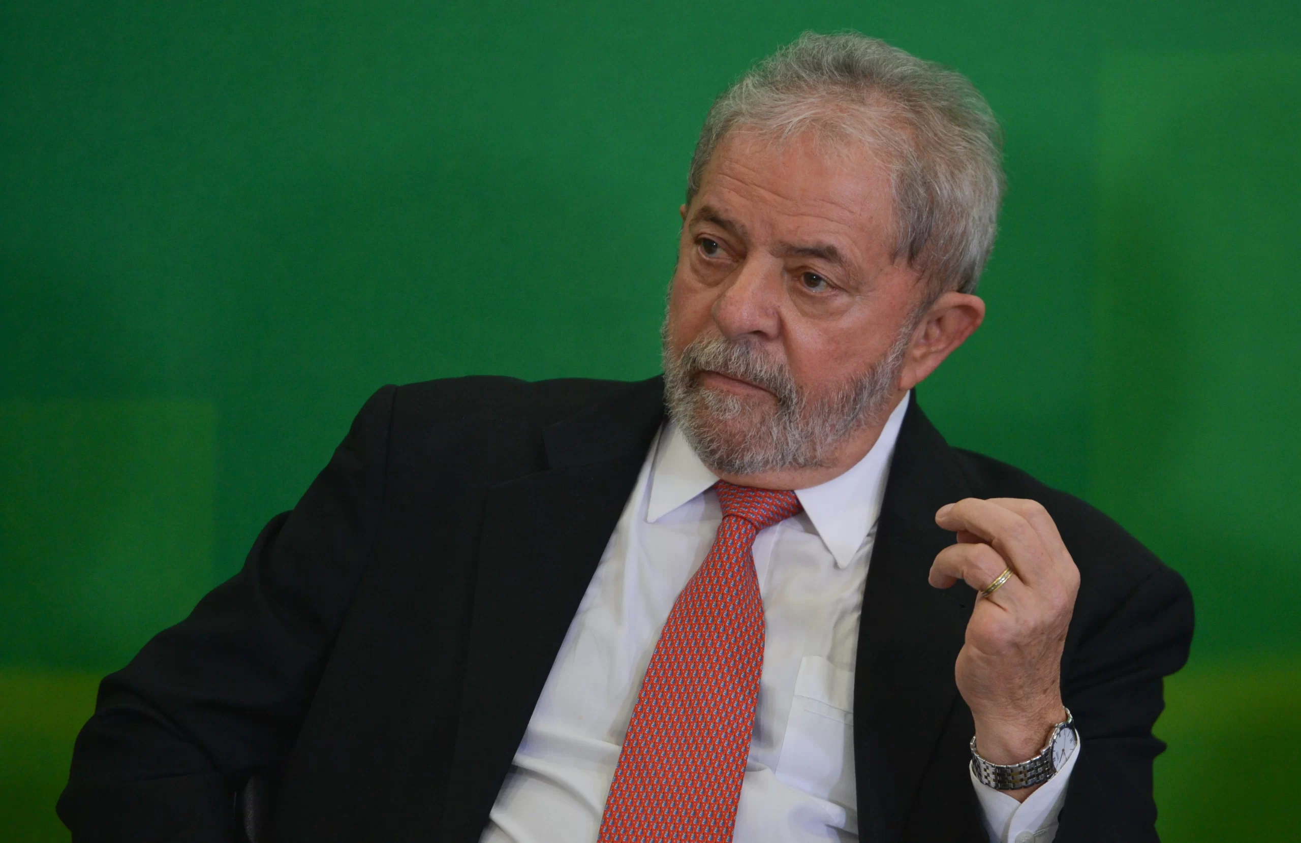 Lula revoga medidas de Bolsonaro