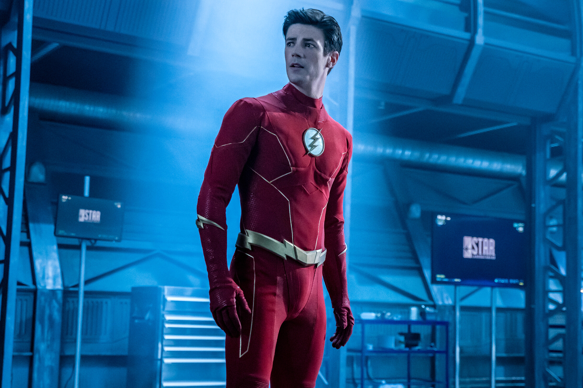 Grant Gustin, astro da série ‘The Flash’, explica o porquê quis sair de cena