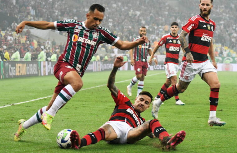 Flamengo faz 2 a 0 e avança para as quartas de final da Copa do Brasil em cima do Fluminense