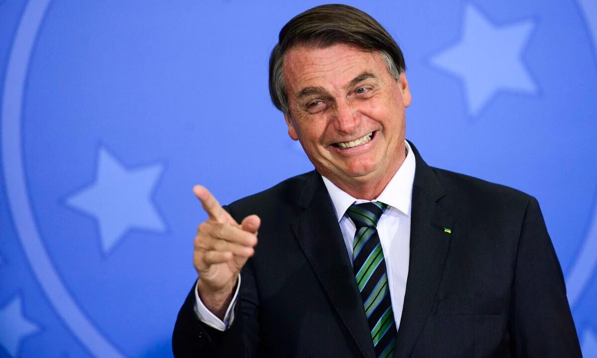 Inelegível, Bolsonaro diz que vai ser candidato à presidência em 2026 ao lado de Tarcísio