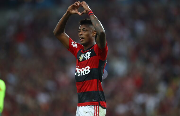 Após um ano lesionado, Bruno Henrique volta a marcar e Flamengo vence o Grêmio por 3 a 0 no Maracanã