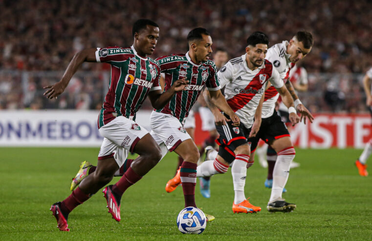Fluminense perde por 2 a 0 para o River Plate, em Buenos Aires, mas mantém liderança em seu grupo da Libertadores