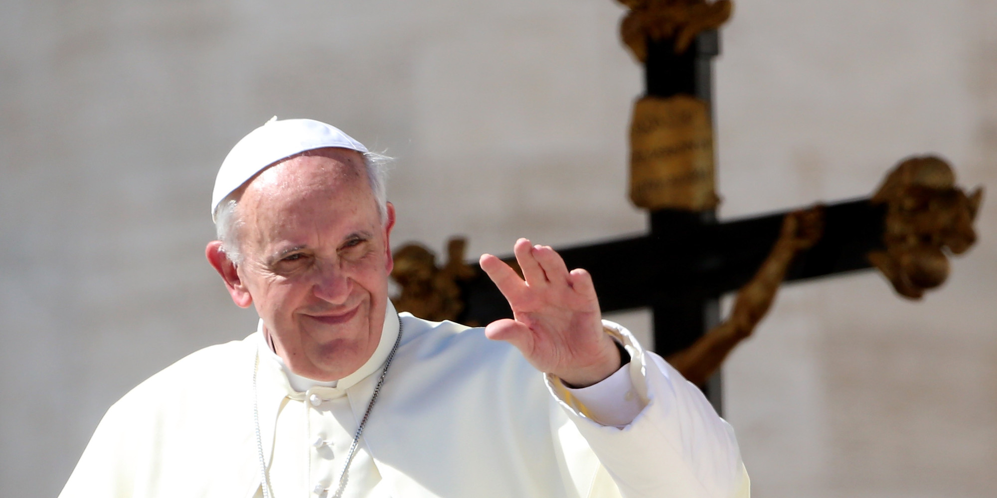 Papa Francisco receberá alta do hospital nesta sexta-feira (16)