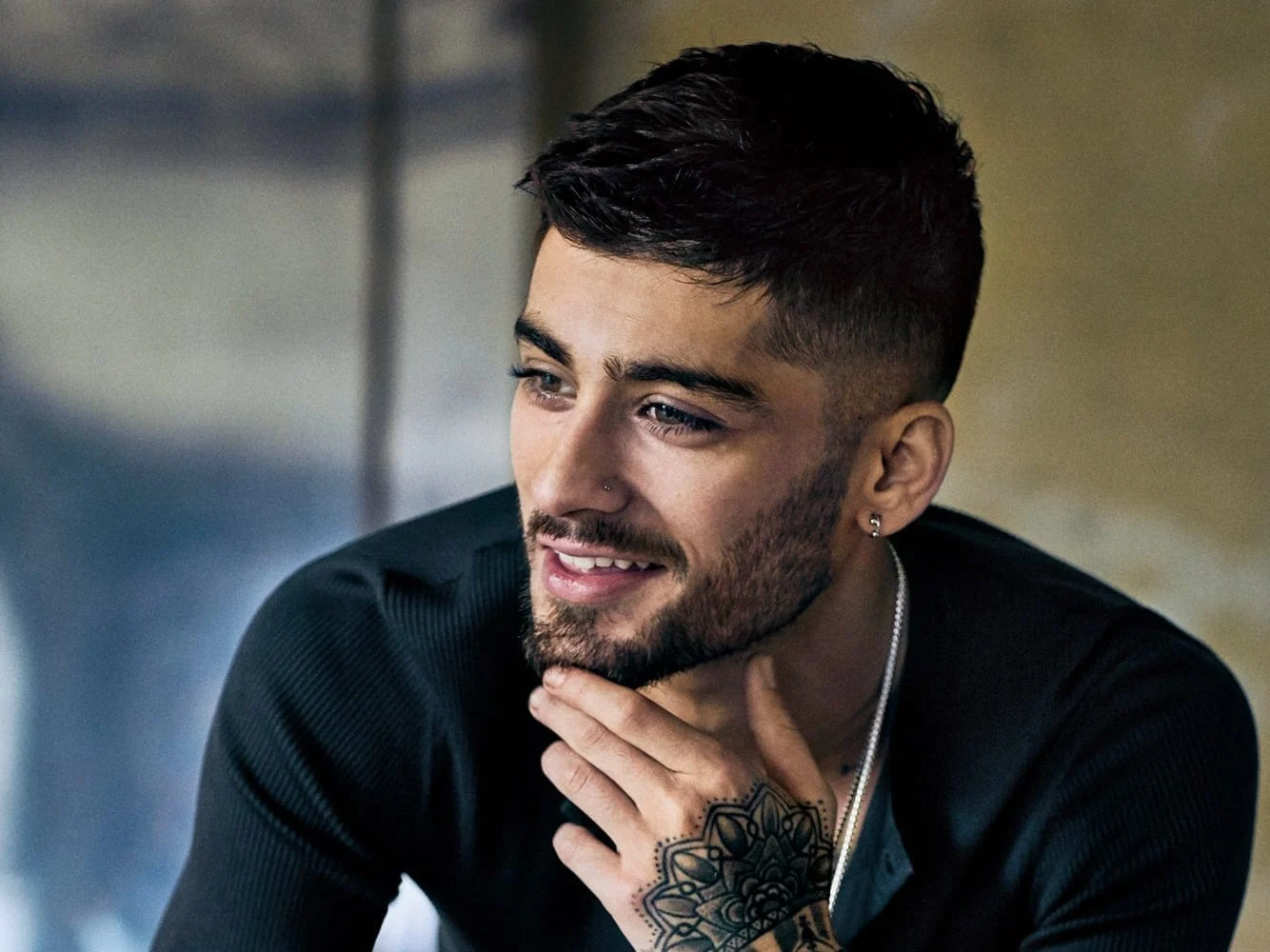 Zayn Malik assina contrato com a Mercury Records e seu próximo single será sua estreia na gravadora