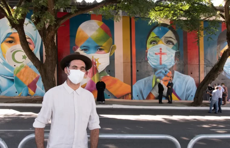 Eduardo Kobra lança série limitada de impressões em apoio as famílias atingidas pelo temporal no Litoral Norte de SP