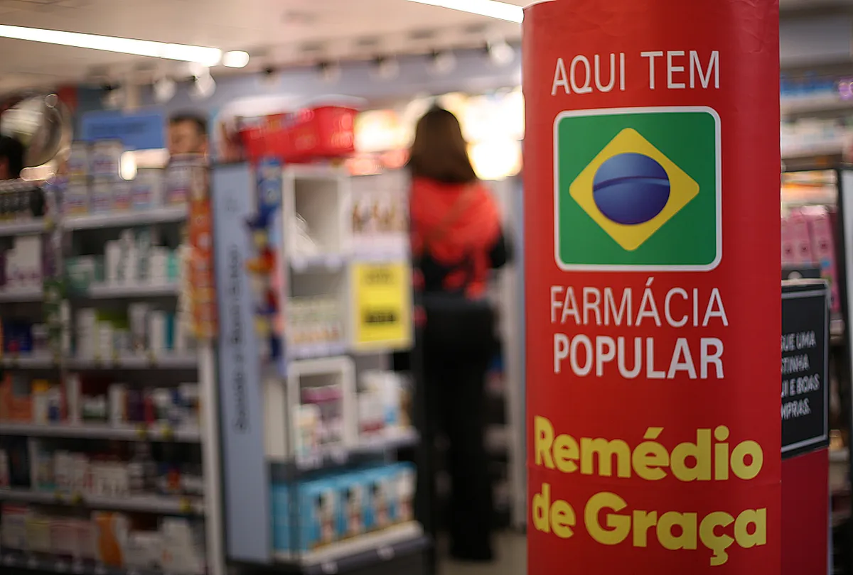 Beneficiários do Bolsa Família terão acesso gratuito a 40 medicamentos na farmácia popular