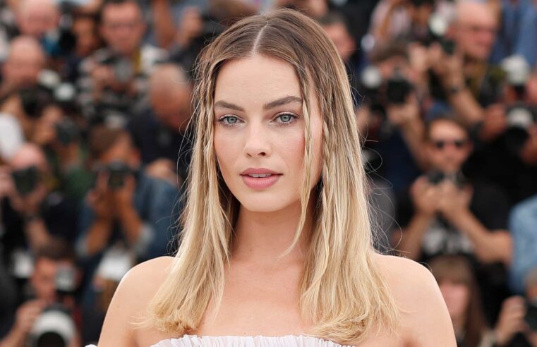 Margot Robbie revelou que só concordou em participar de ‘Barbie’ caso tivesse outras versões da boneca