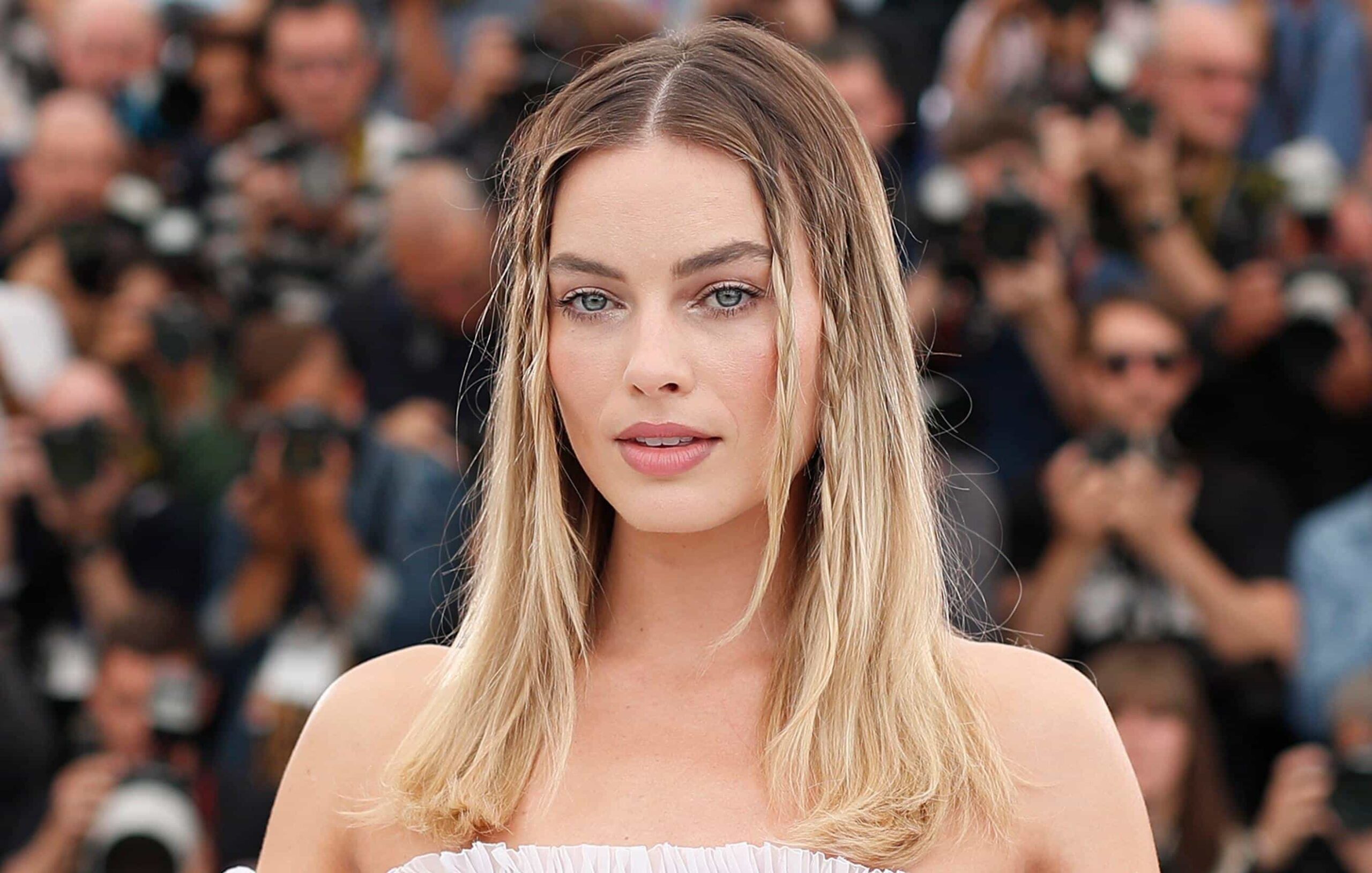 Margot Robbie revelou que só concordou em participar de ‘Barbie’ caso tivesse outras versões da boneca