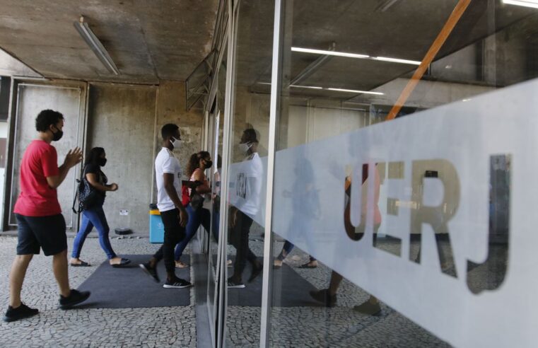 Alunos da Uerj anunciam nova manifestação contra redução de auxílios estudantis