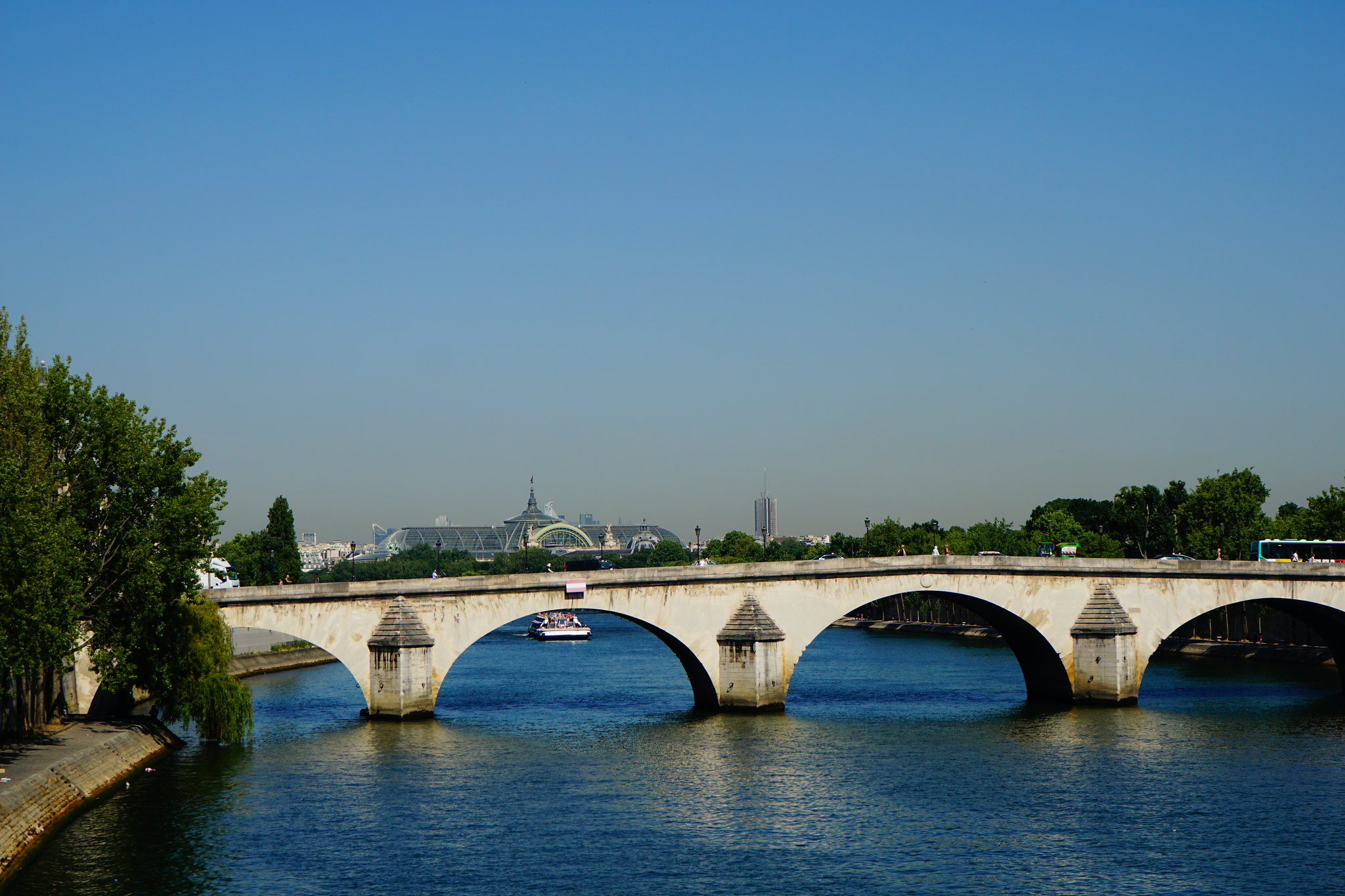 Paris pretende liberar o rio Sena para banhistas após 100 anos de proibição