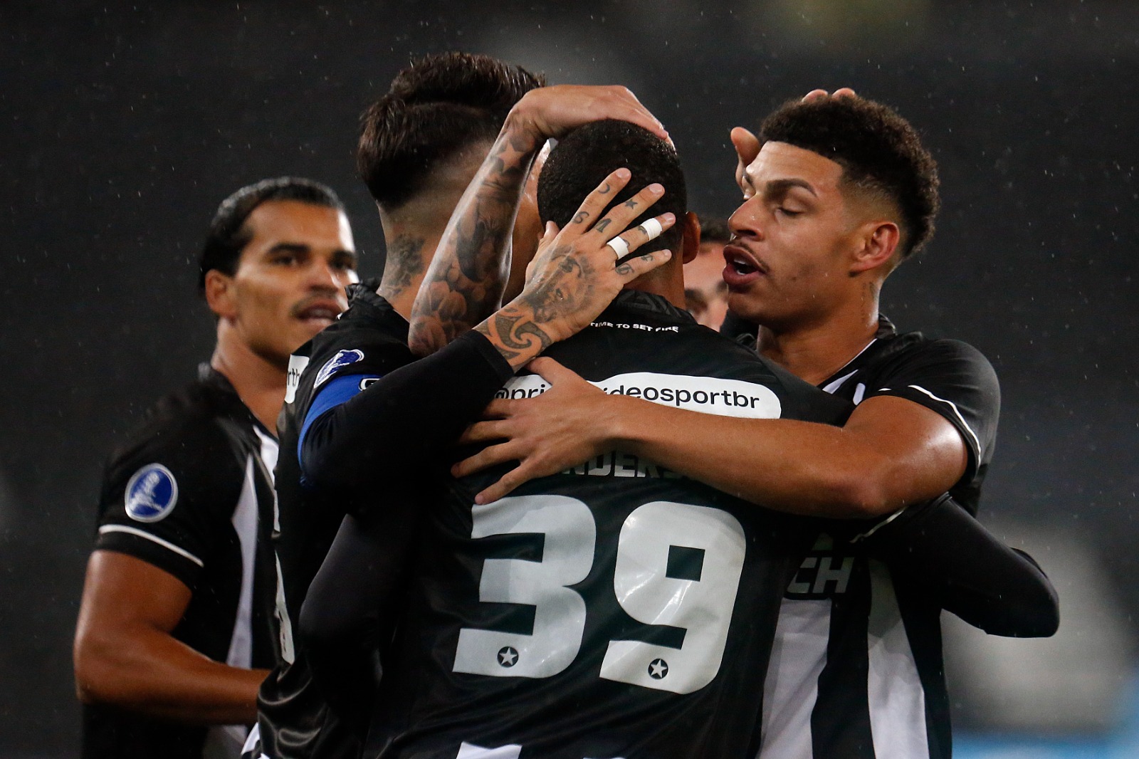 #Sulamericana: Botafogo empata na estreia de Bruno Lage com o Patronato, mas se classifica para oitavas de final da competição
