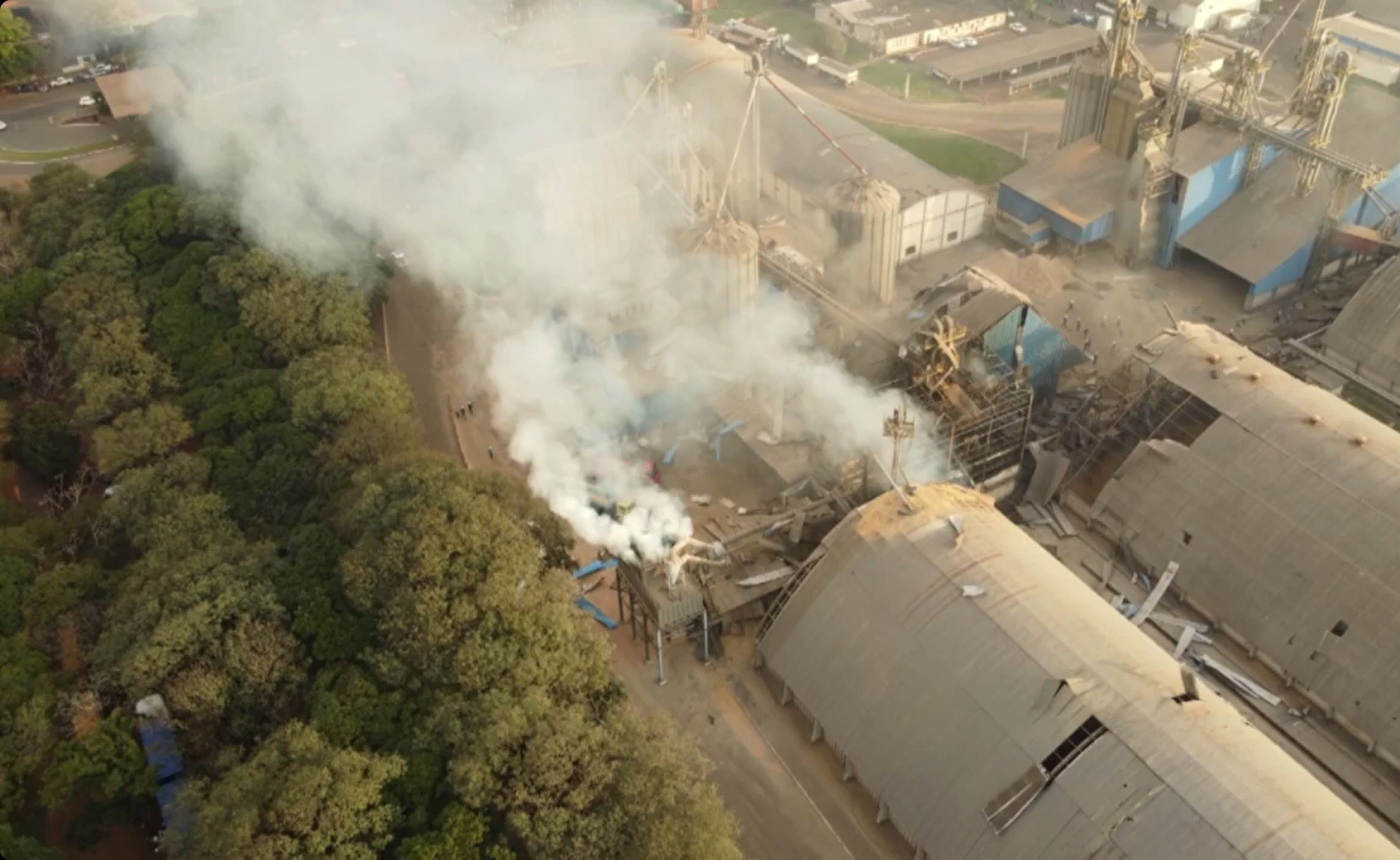 Explosão em silo de cooperativa deixa 8 mortos e 12 feridos no PR