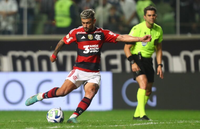 #Brasileirão: Flamengo vira e vence Atlético-MG por 2 a 1, no Raimundo Sampaio