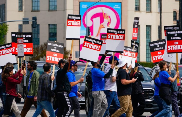 #Cinema: Greve dos Roteiristas nos Estados Unidos já afetou mais de 25 produções