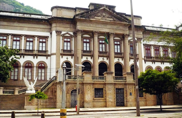 Passeio gratuito na Urca: Conheça o Museu de Ciências da Terra