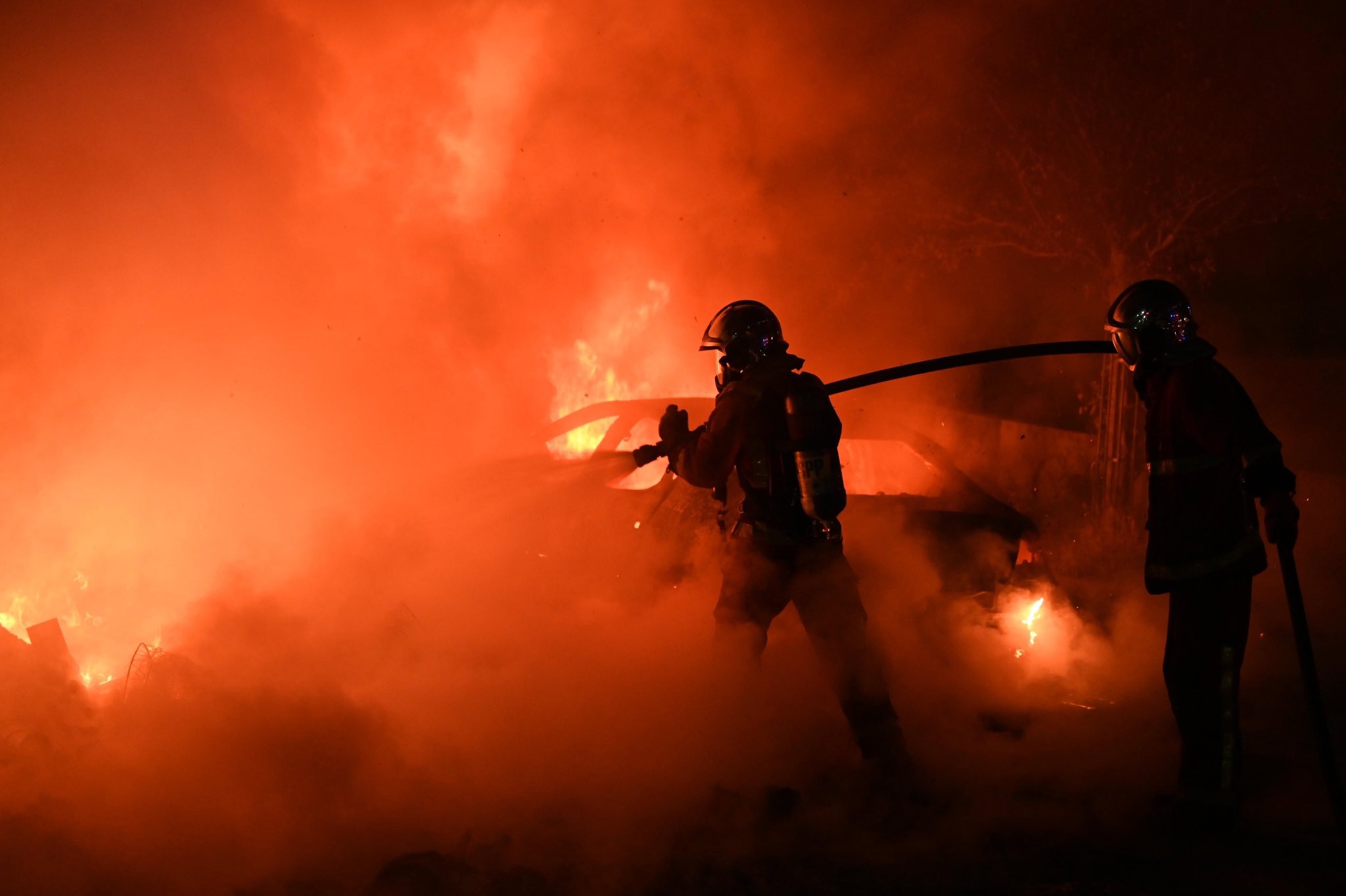 Protestos na França tem mais de mil manifestantes presos e outros três mil feridos, incluindo policiais