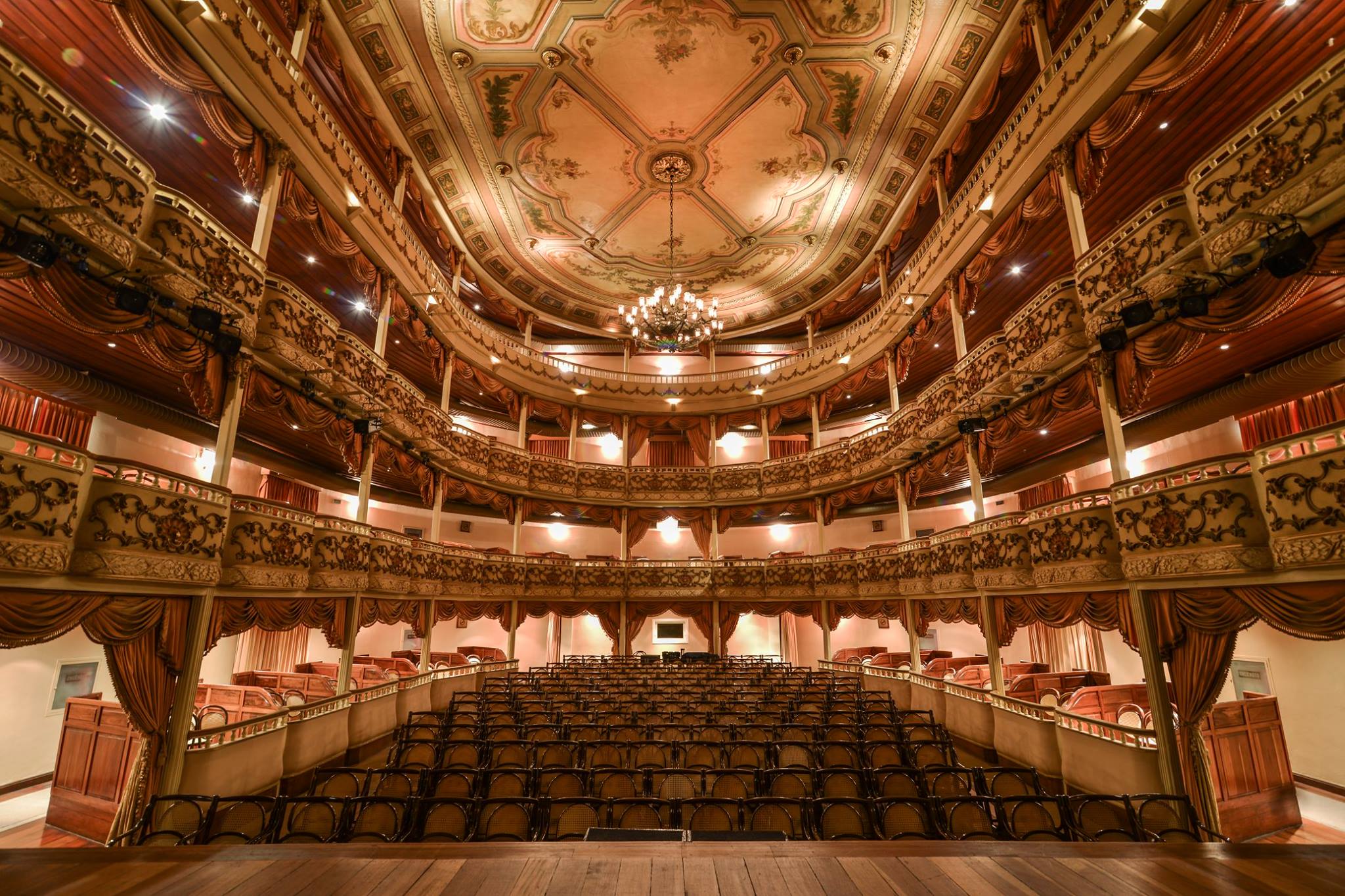 Theatro Municipal de Niterói recebe concerto gratuito ‘Tutti Amici’ nesta quinta-feira