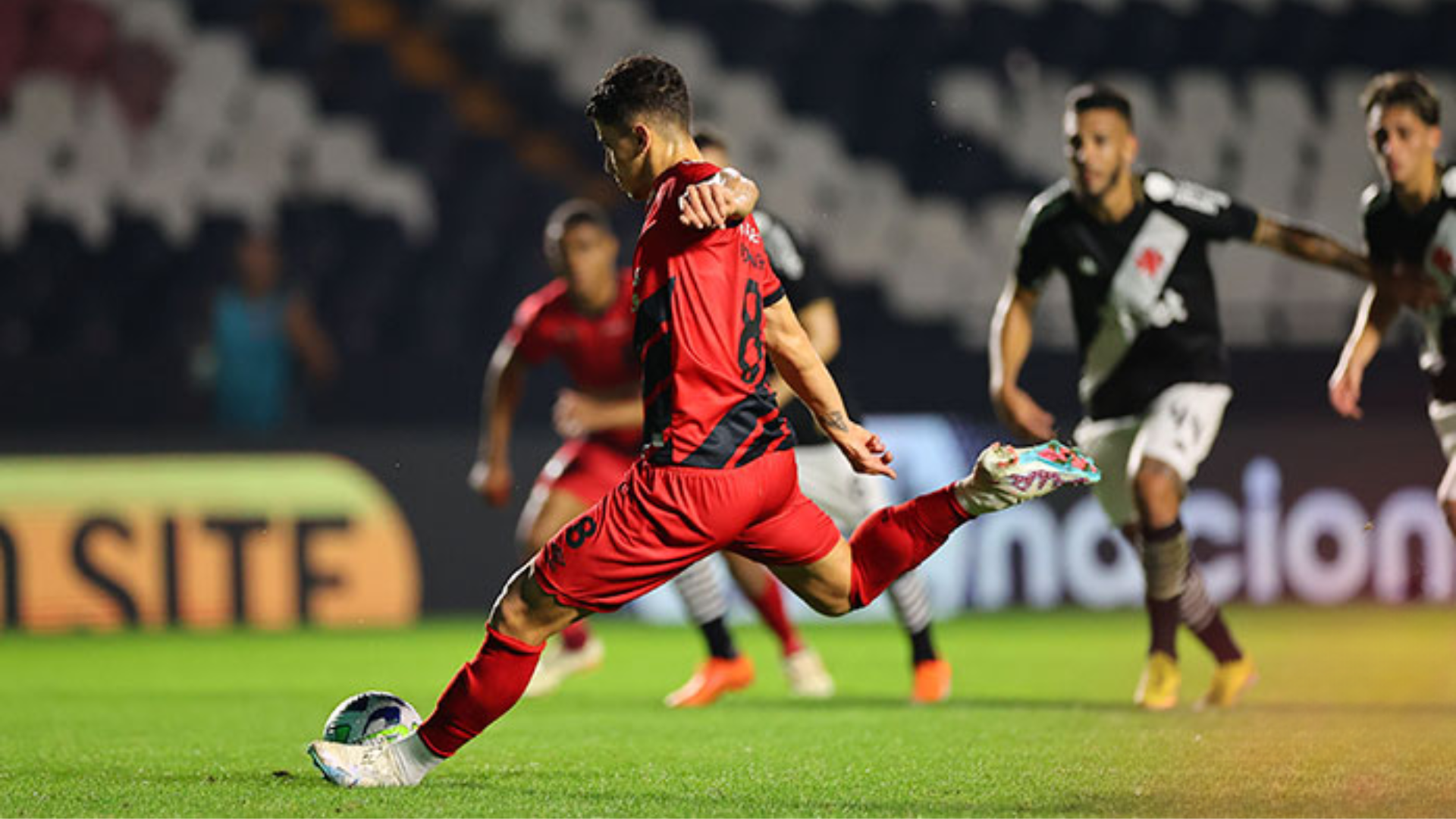 #Brasileirão: Vasco perde para Athletico-PR por 2 a 0, em São Januário