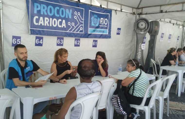 Procon Carioca promove, no centro do Rio, programa de renegociação de dívidas