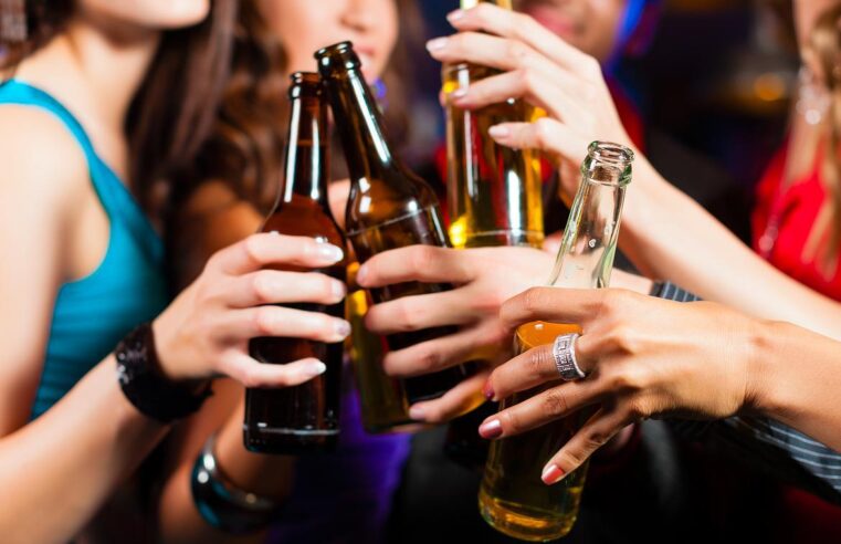 Estudo aponta que jovens estão consumindo menos álcool