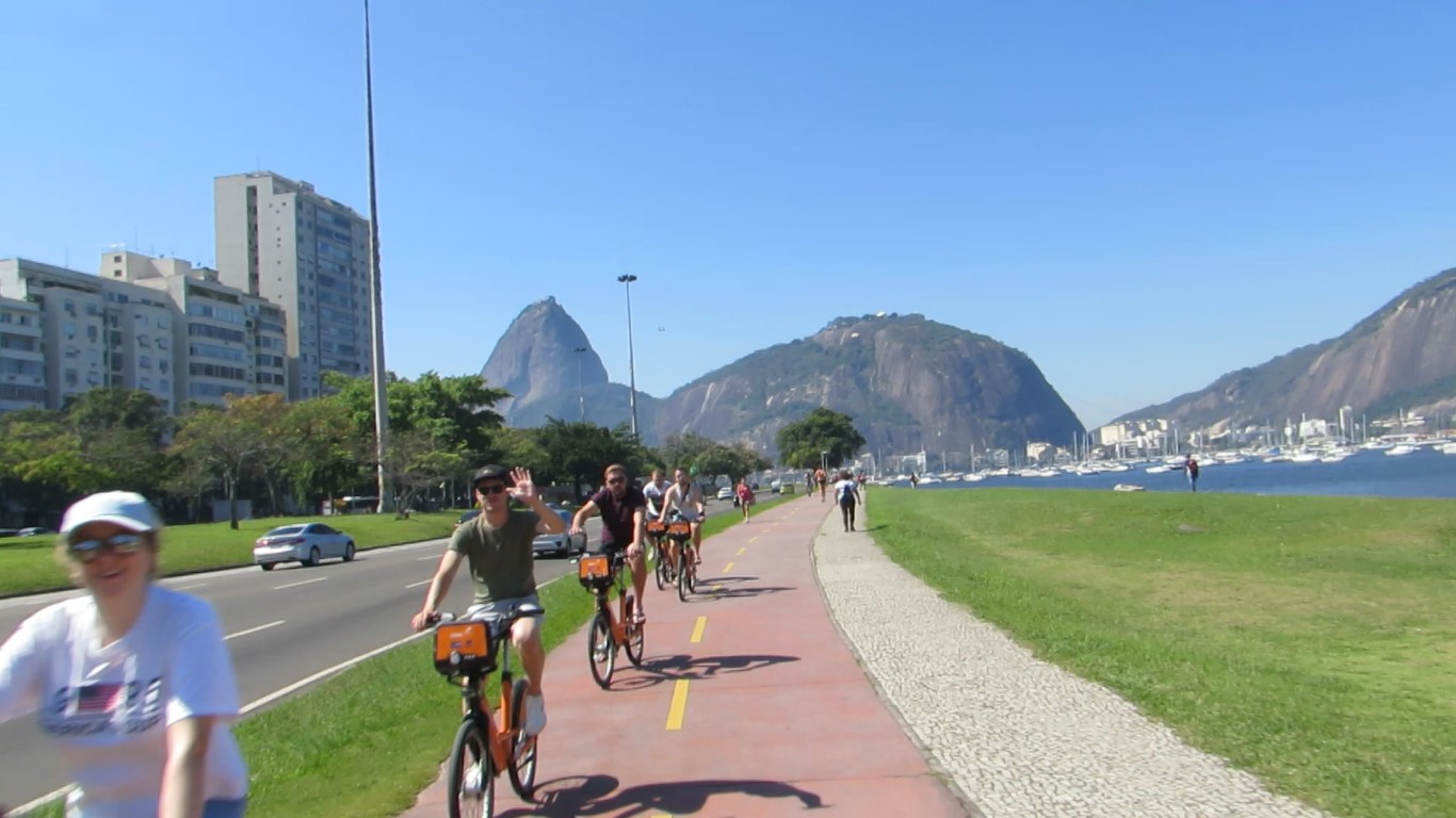 Comitiva da Tanzânia se reúne na CET-Rio para conhecer a infraestrutura cicloviária da Cidade do Rio de Janeiro