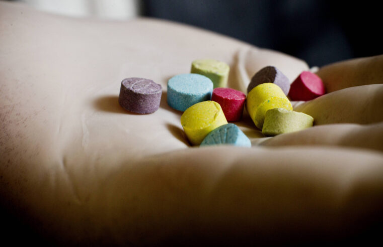 Austrália autoriza uso medicinal de ecstasy e alucinógenos como medicamentos