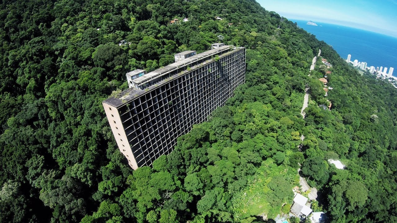 Obras em hotel de luxo abandonado há 50 anos na Floresta da Tijuca serão retomadas. Reinauguração está prevista para 2026