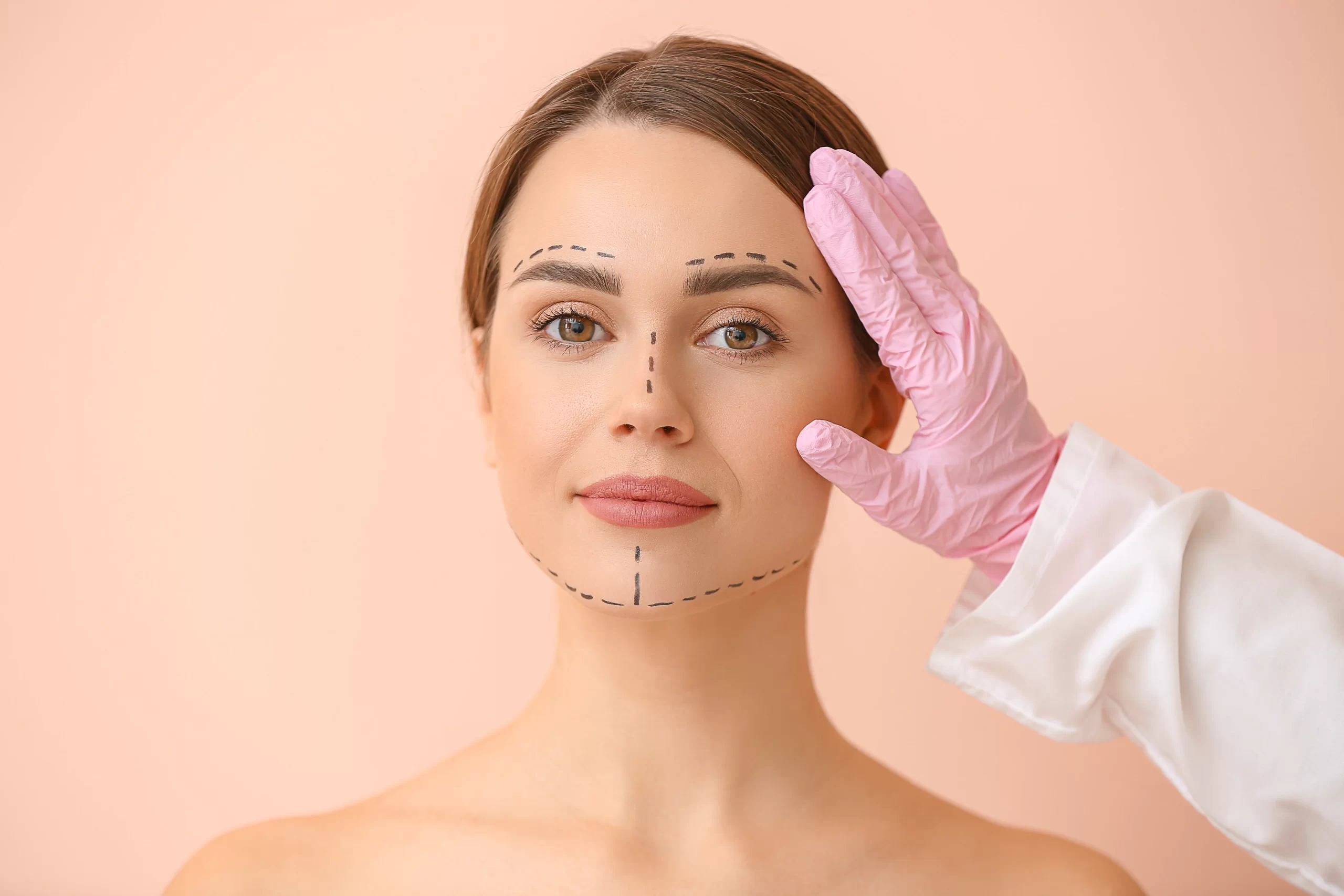 Harmonização facial vira febre.  Procura é maior entre as pessoas mais velhas