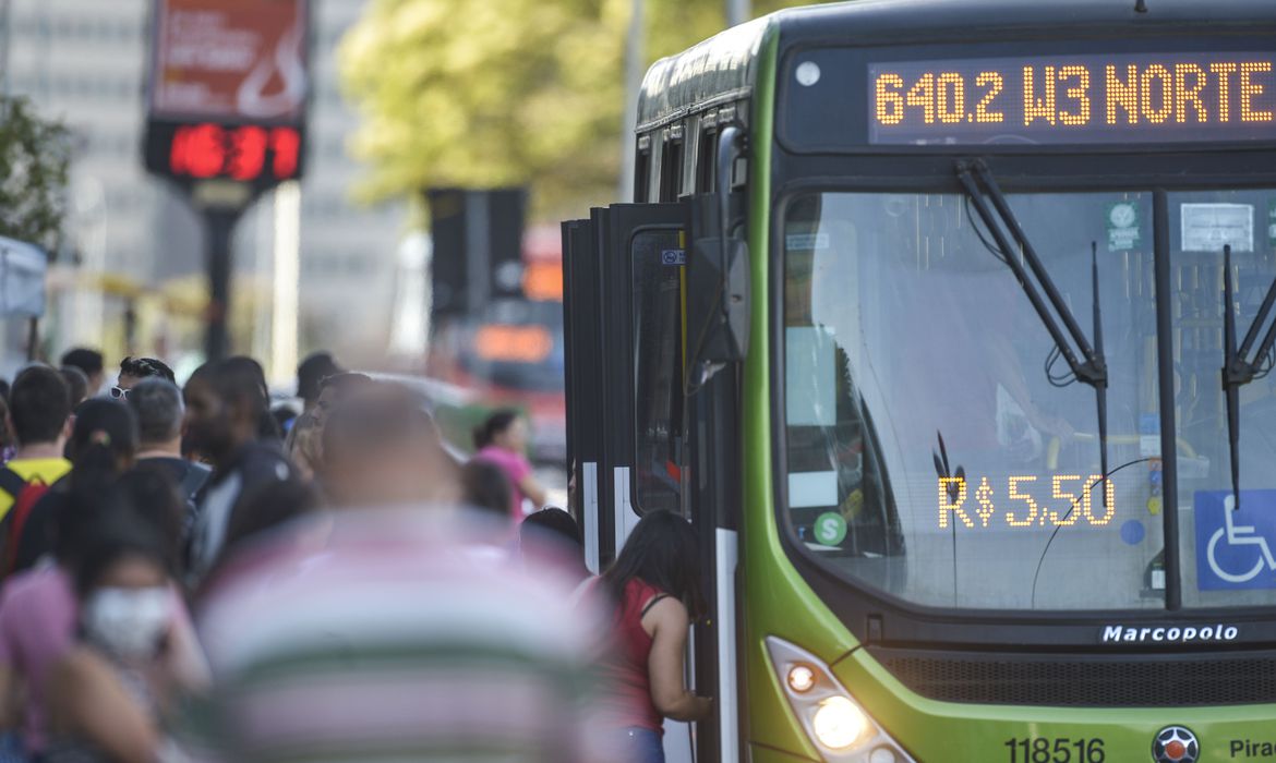 Uso de transporte público pode passar a ser utilizado como prova de vida pelo INSS