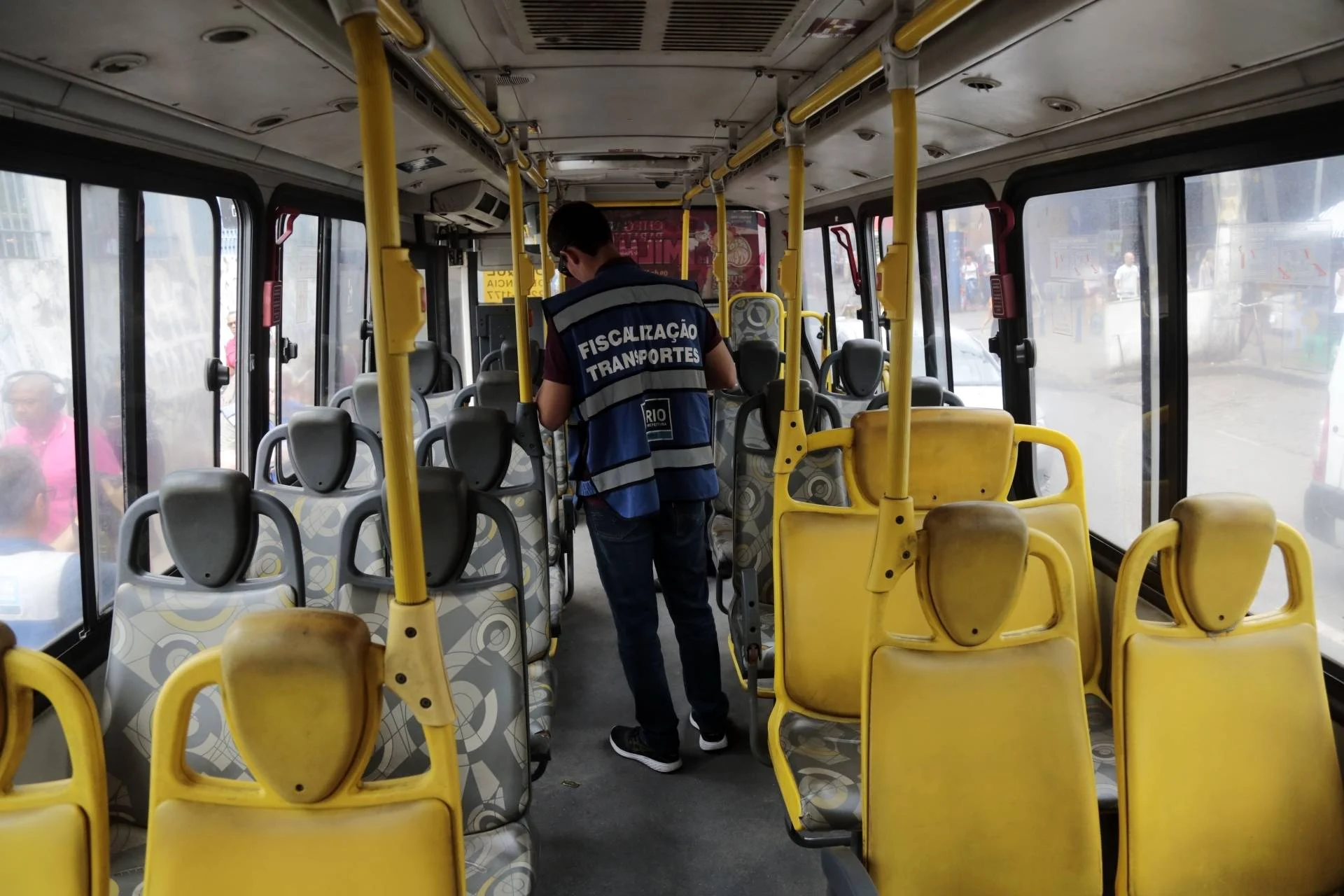 Prefeitura publica decreto que cancela subsídio para ônibus em má conservação