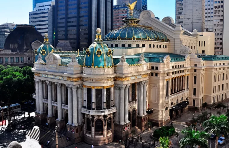 Theatro Municipal realiza programação especial na Sala Assyrio para aniversário de 115 anos