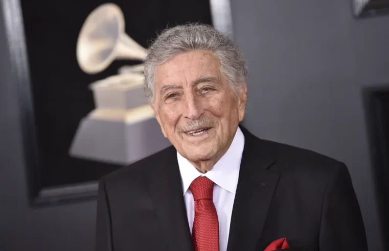 Tony Bennet, um dos ícones da música americana, morre aos 96 anos