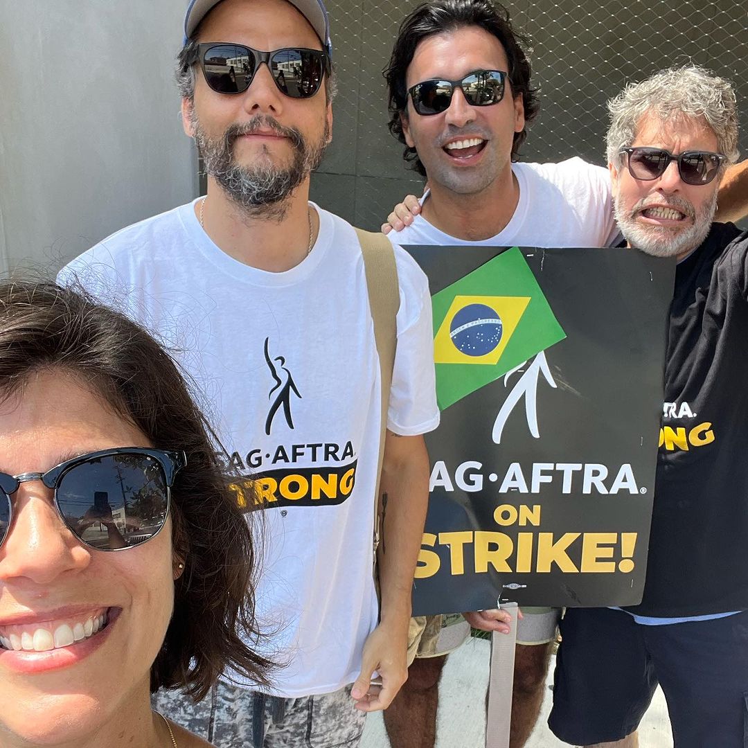 Wagner Moura participa de atos em apoio a greve dos atores de Hollywood