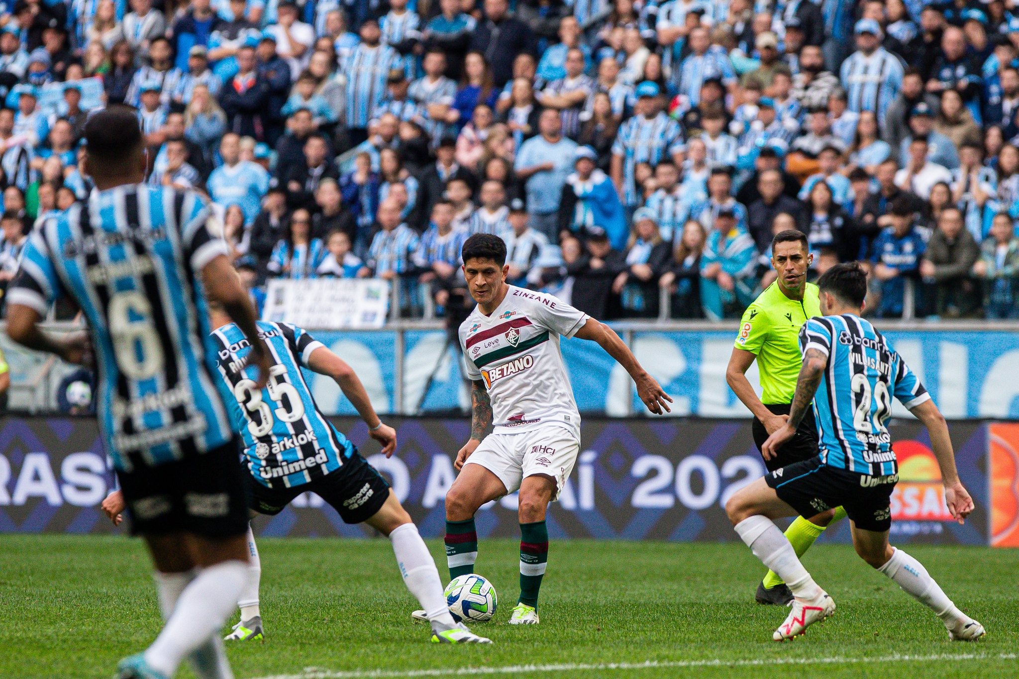#Brasileirão: Fluminense sofre virada e perde para o Grêmio por 2 a 1