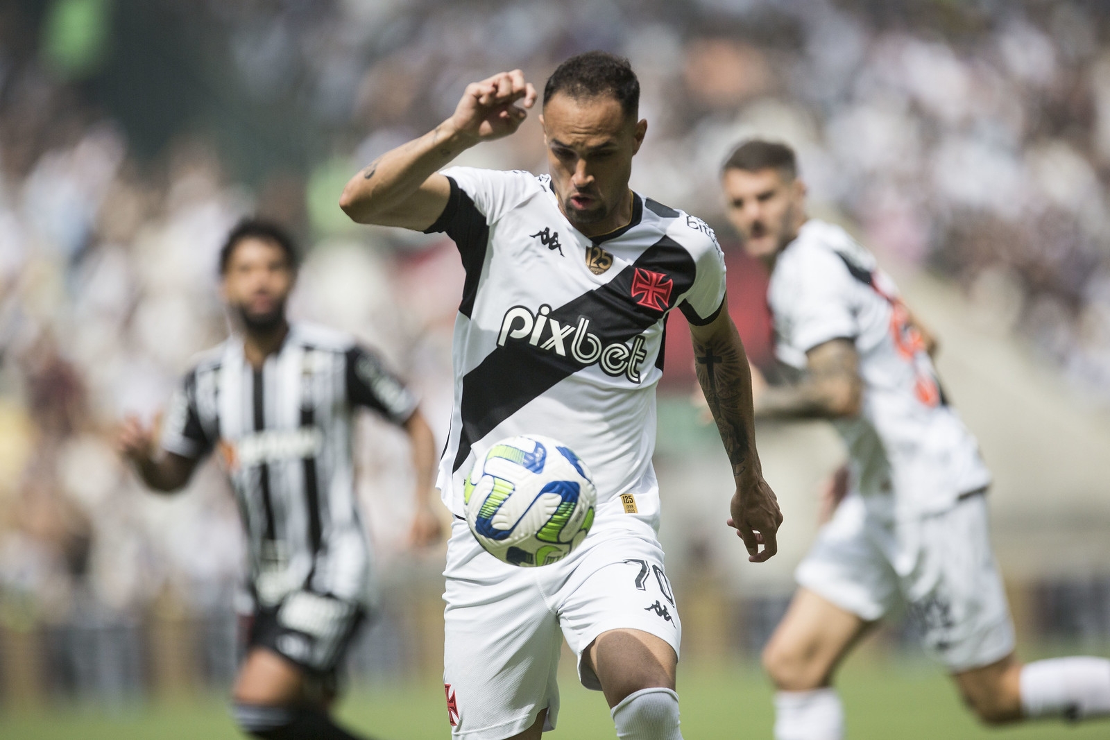 #Brasileirão: Vasco vence Atlético-MG por 1 a 0 com gol de Serginho no Maracanã