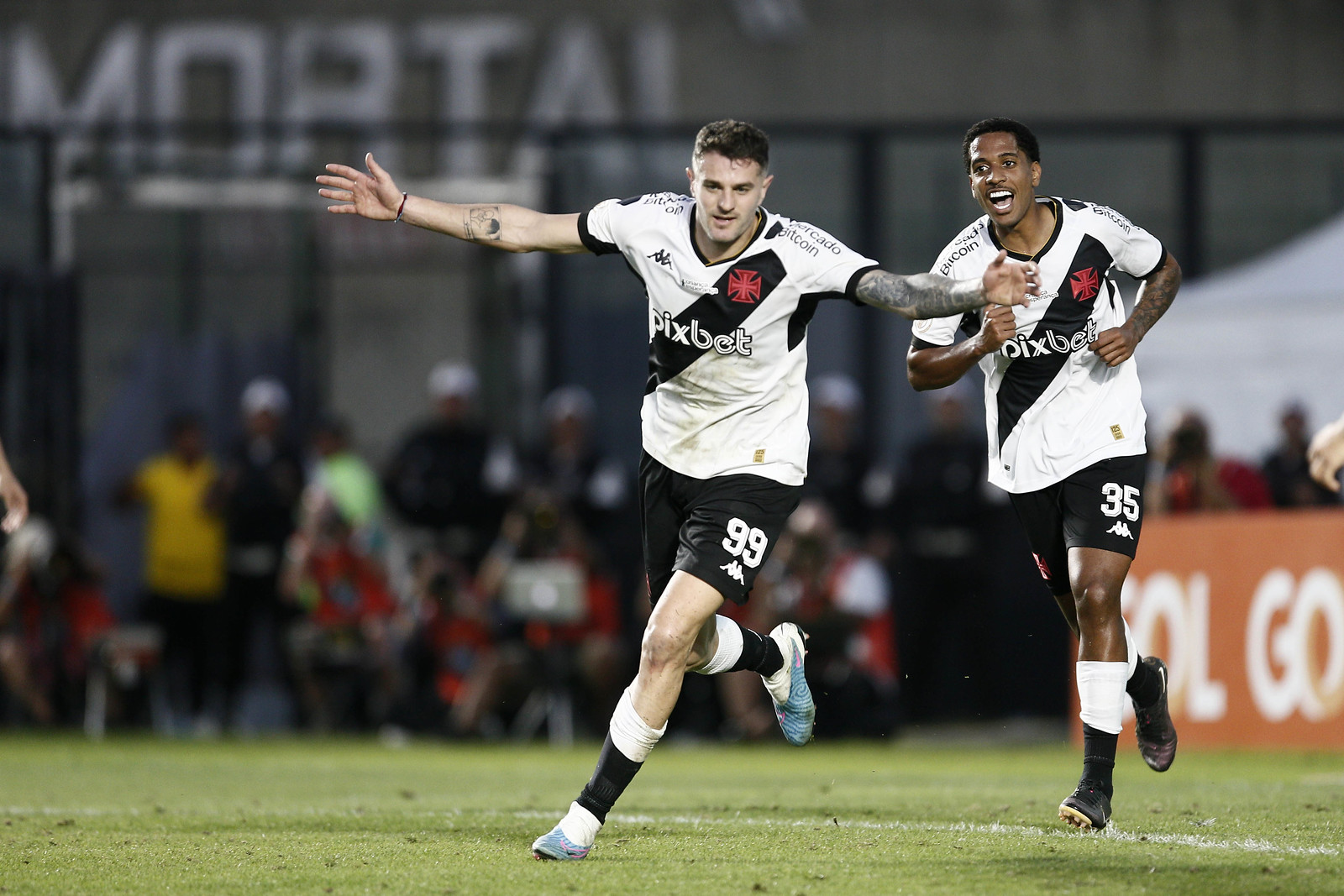 #Brasileirão: Vegetti marca na estreia pelo Vasco e vence o Grêmio por 1 a 0