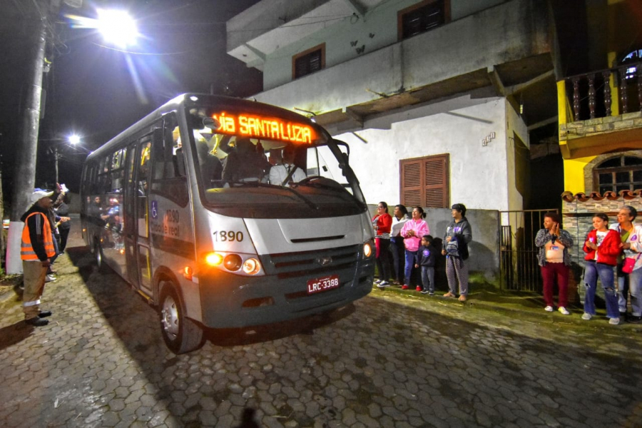 Linha de ônibus da R. João Balter, em Petrópolis, é restabelecida após dois anos