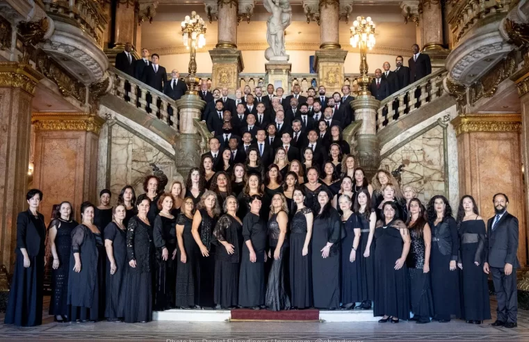 Coro do Theatro Municipal do Rio celebra 90 anos