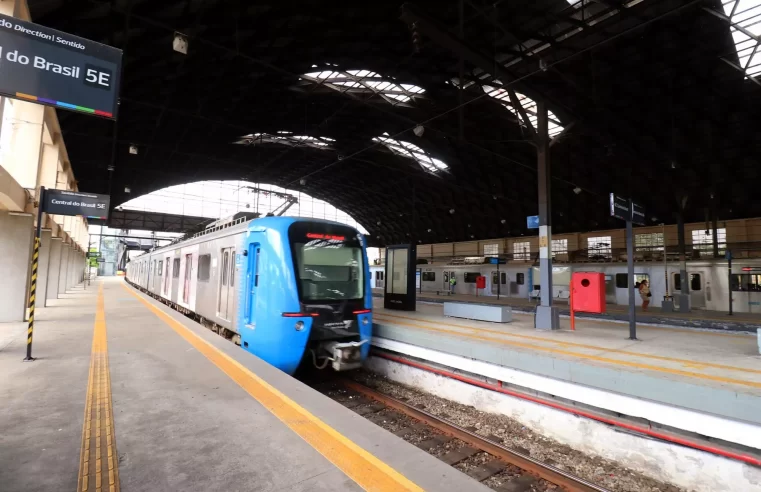 Composição com problema técnico deixa estações cheias na Zona Sul