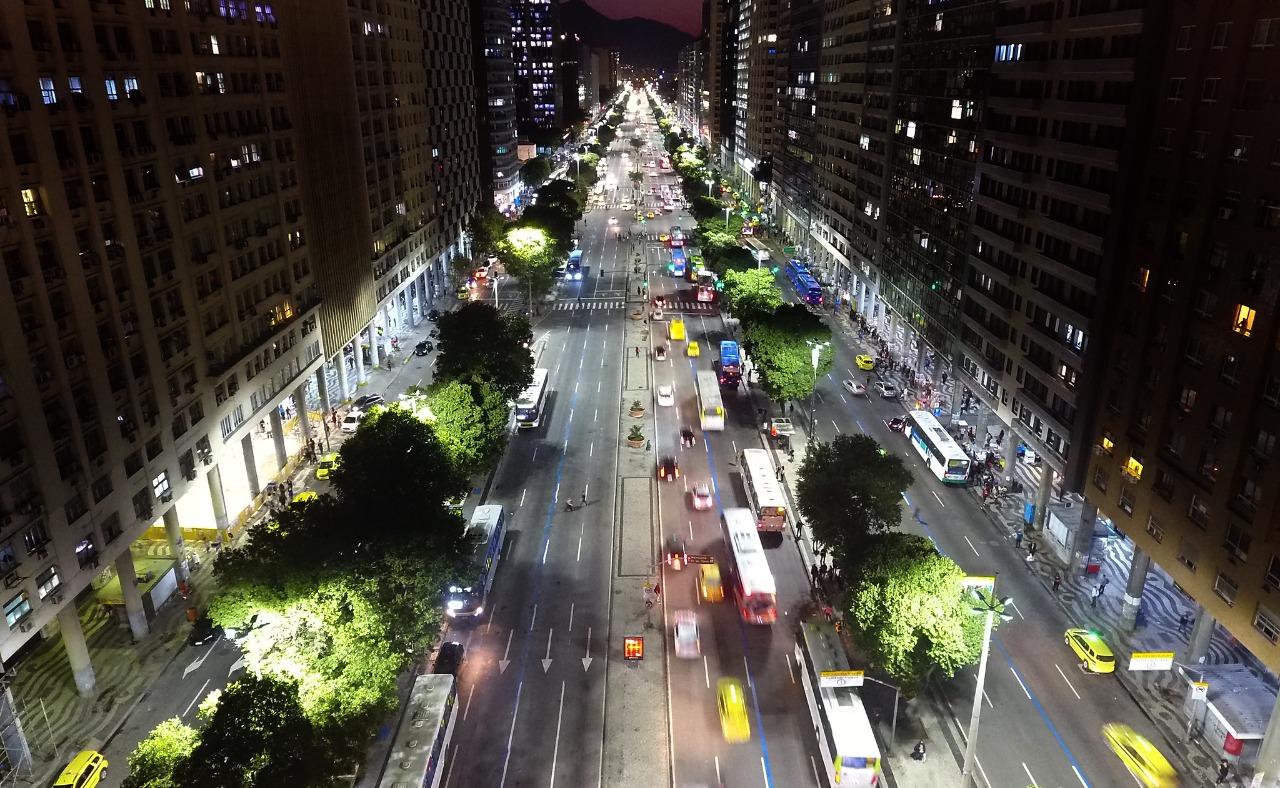 Prefeitura do Rio irá instalar mais de 80 mil pontos de LED pela cidade