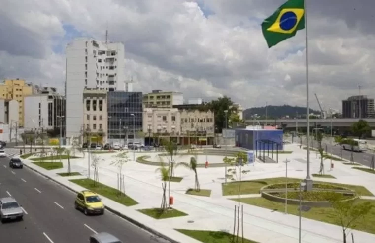 Obra para ajuste da agulha na Praça da Bandeira conta com esquema de trânsito