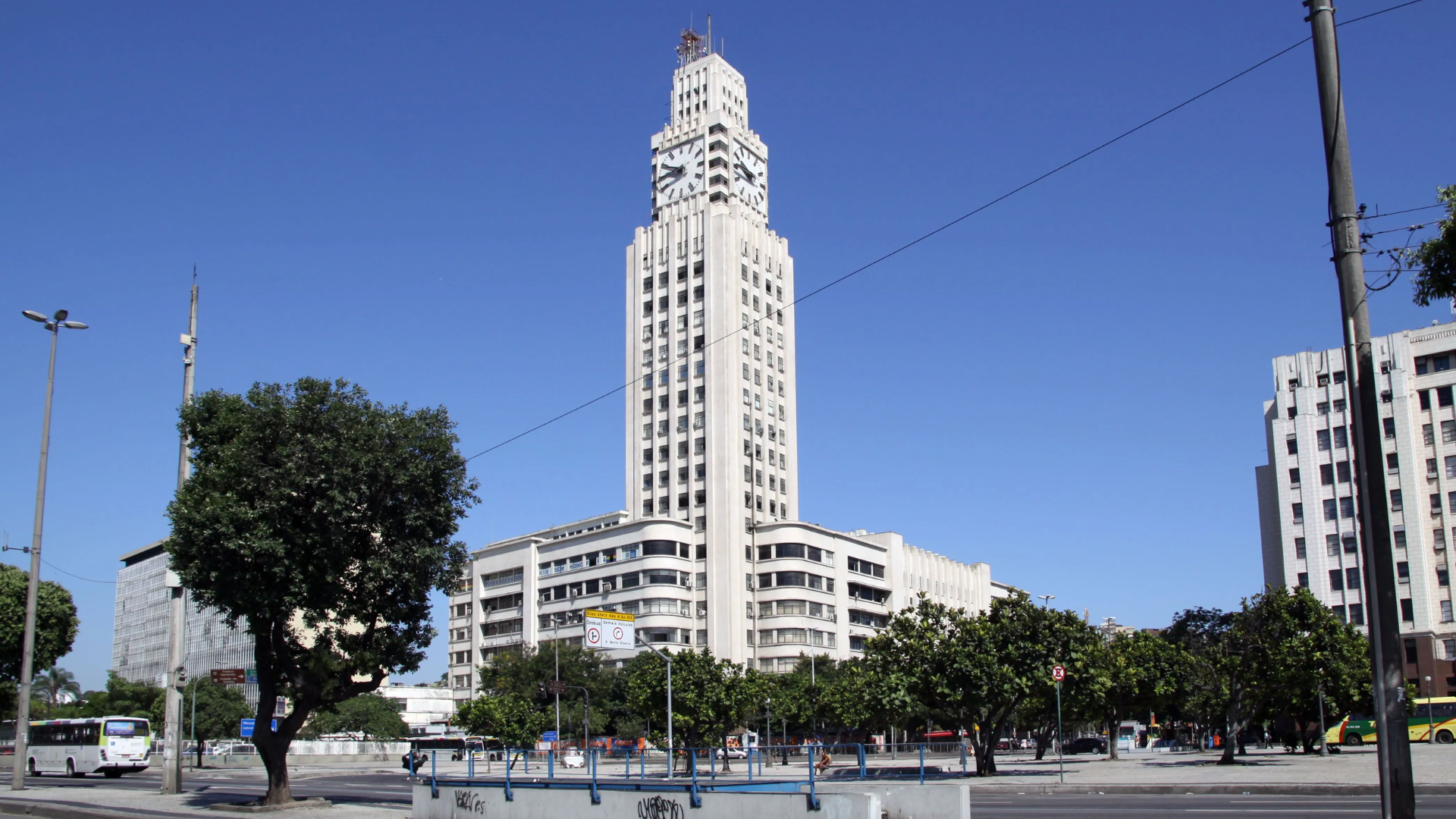 Relógio da Central do Brasil, ou Big Ben carioca, completa 80 anos