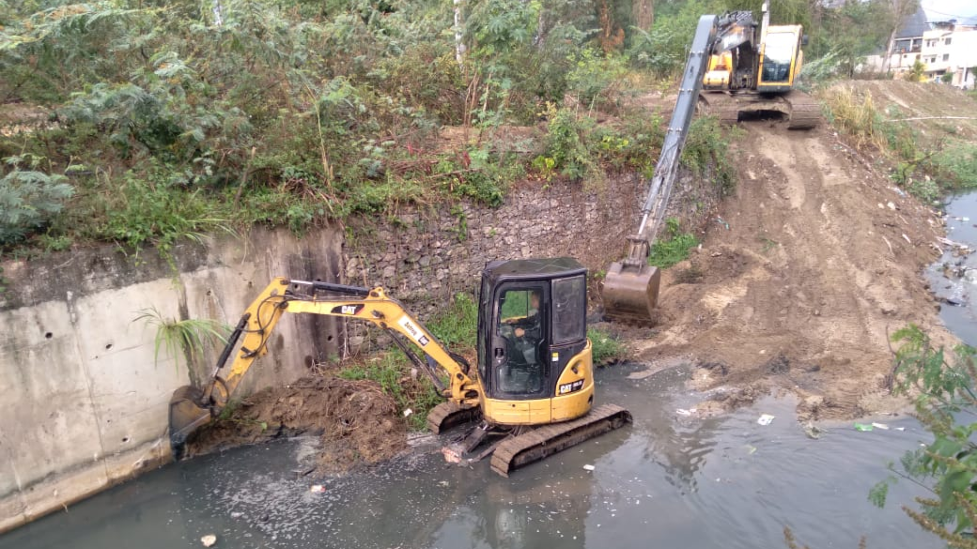 Prefeitura finaliza limpeza no Rio Guerenguê, em Jacarepaguá