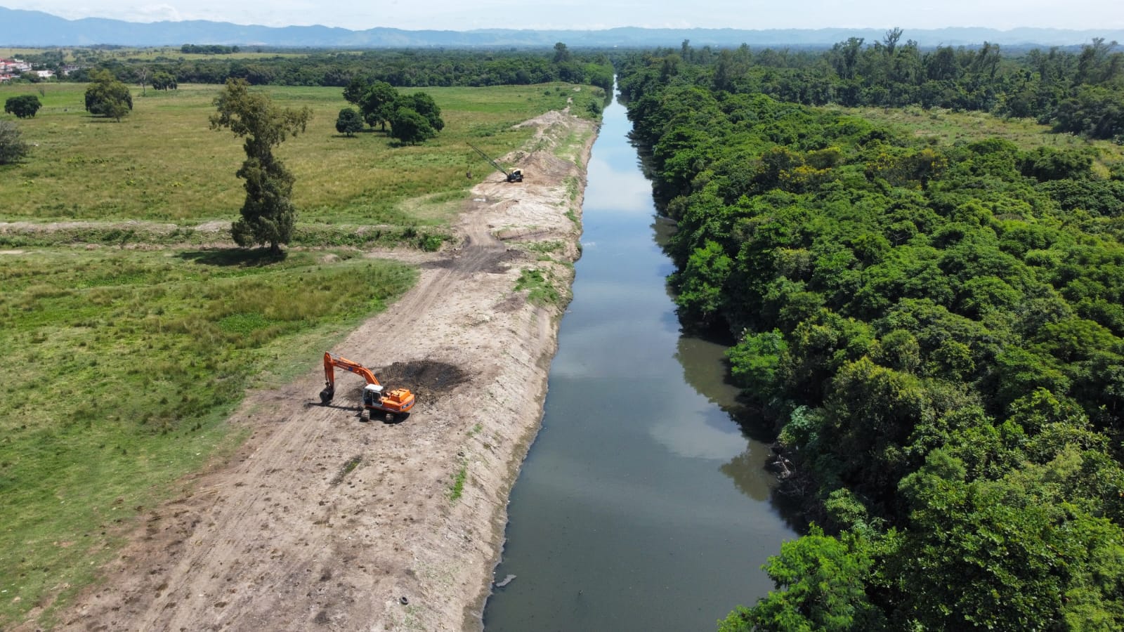 Mais de 135 mil toneladas de resíduos são retirados do Rio Campinho em Campo Grande