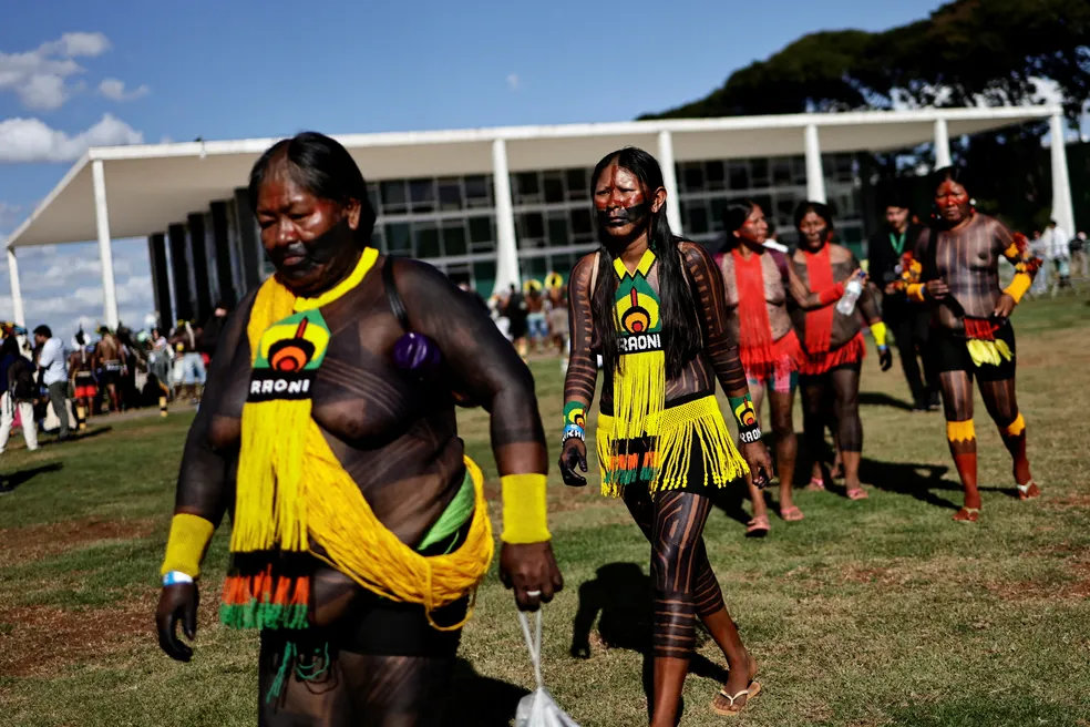 Indígenas protestam contra o Marco Temporal em Brasília