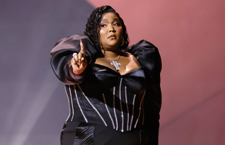 Lizzo diz que as acusações de assédio contra ela são inacreditáveis